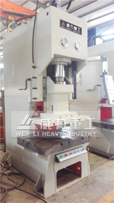 液壓沖床定位精度與環(huán)境溫度及坐標軸有關(guān)系2